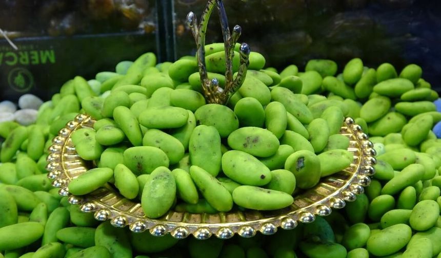 Gaziantep’te Antep fıstıklı badem şekerine yoğun ilgi