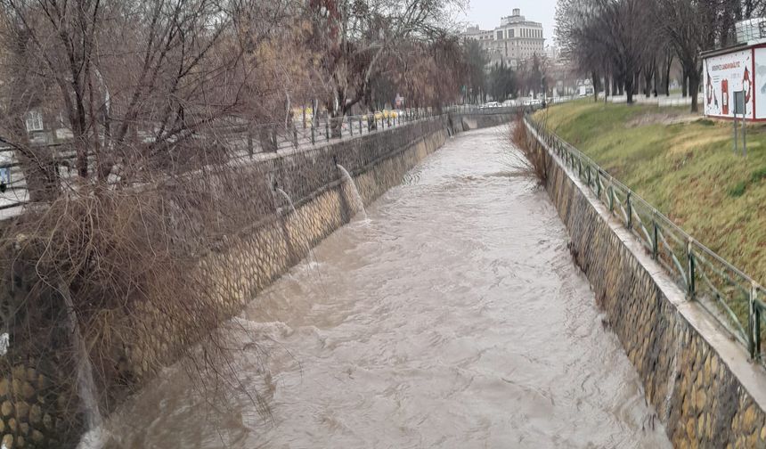Alleben Deresi’nin su seviyesi yükseldi