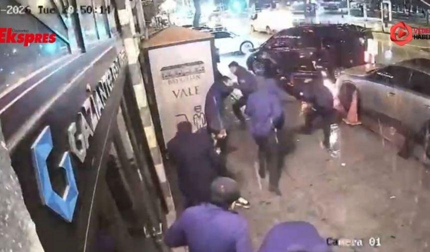 Lüks mekana silahlı saldırı güvenlik kamerasında