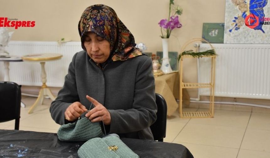 Deprem sonrası hayata el sanatlarıyla tutundu