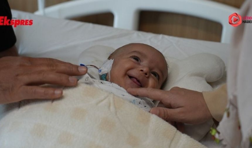 4 saat süren operasyonla Talha bebek sağlığına kavuştu