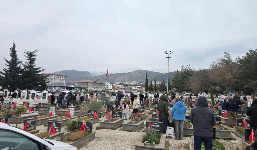 İslahiye’de deprem şehitleri dualarla anıldı