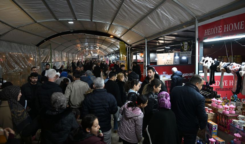 Gaziantep'te "Ramazan Sokağı"na yoğun ilgi