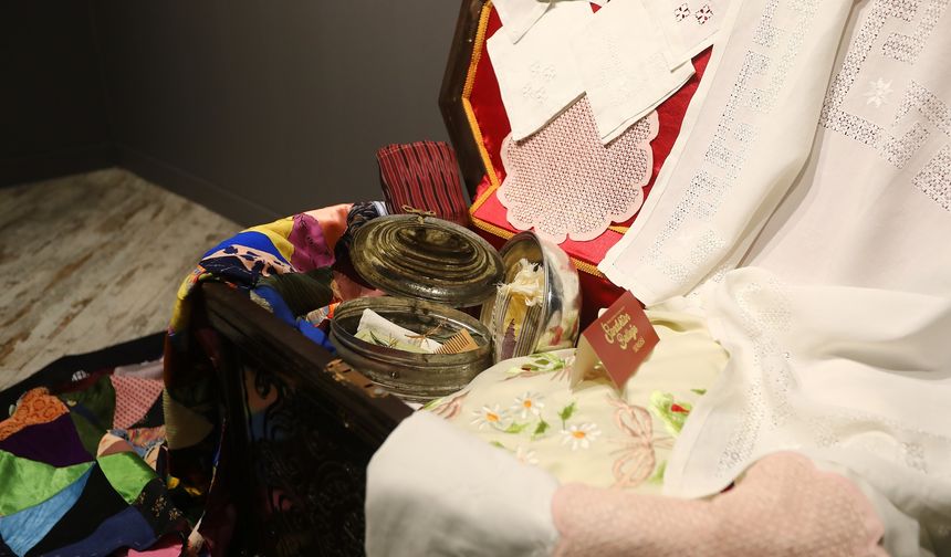 Gaziantep’te 70 yıllık Antep işi sergisi açıldı