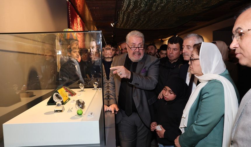 Mukaddes Emanetler Sergisi Gaziantep’te ziyarete açıldı