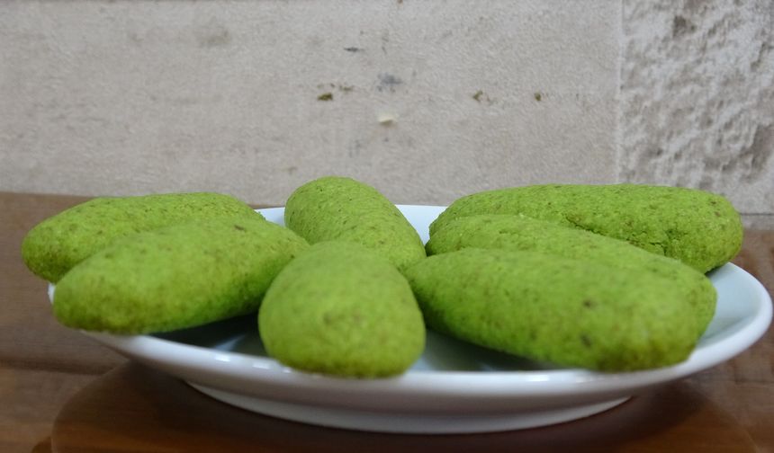 Bayramın Tatlı Hazırlığı: Antep Fıstıklı Kurabiye