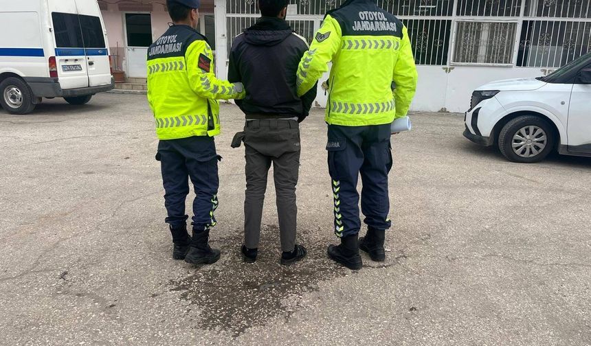 Gaziantep’te 11 Düzensiz Göçmen ve 3 Organizatör Yakalandı