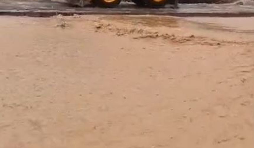 Gaziantep'te Cadde Ve Sokaklar Göle Döndü