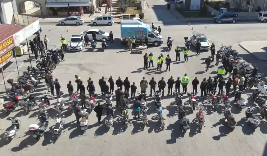 Jandarma ekiplerinden motosiklet sürücülerine eğitim