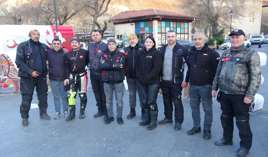 Motosiklet üzerinde umre yolculuğu