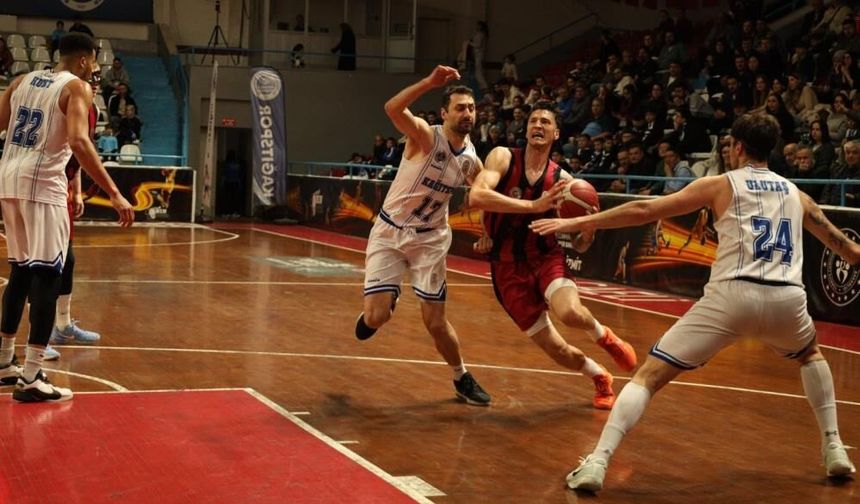 Gaziantep Basketbol deplasmanda kritik zafer aldı