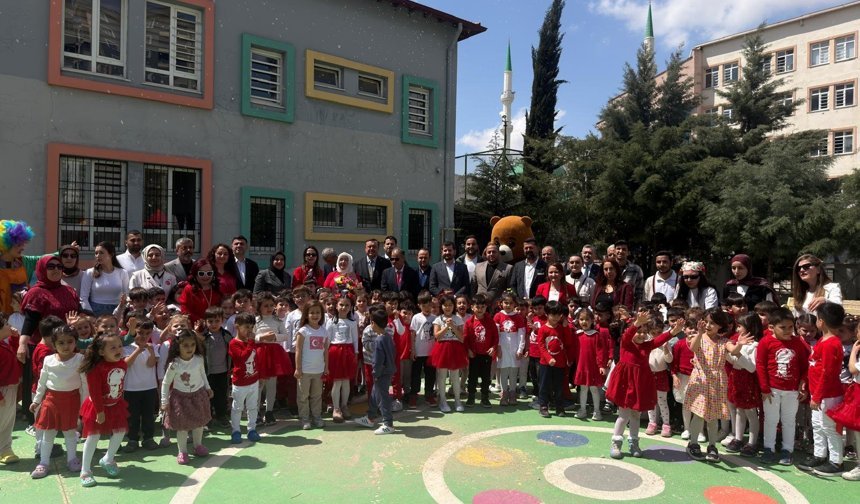 Fedaioğlu’ndan miniklere sürpriz ziyaret