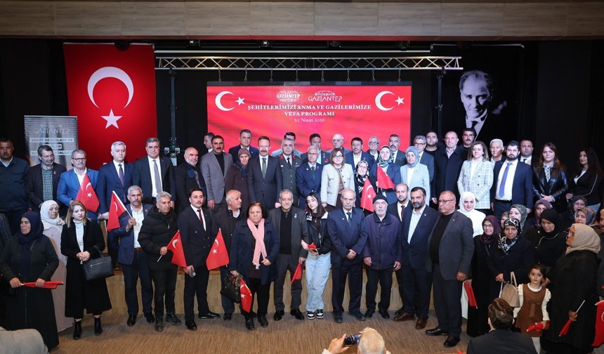 Fatma Şahin, şehit aileleri ve gazilerle buluştu