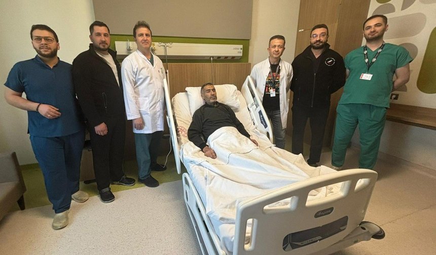 Gaziantep’te riskli böbrek ameliyatı başarıyla tamamlandı