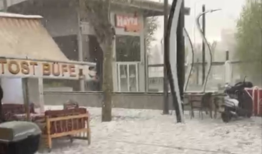 Gaziantep’te Nisan ayında dolu sürprizi