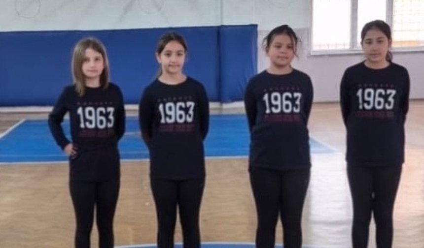 GKV öğrencilerinden yüzmede büyük başarı