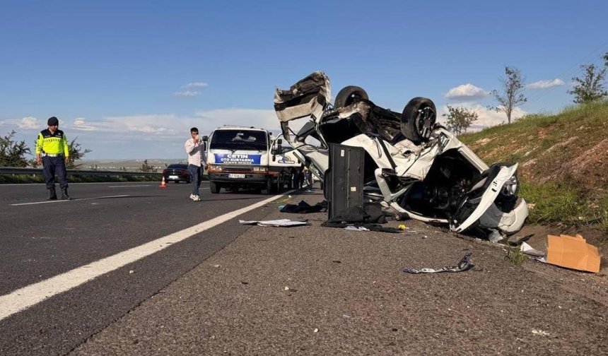 Otoyolda korkunç kaza! 3 Kişi hayatını kaybetti