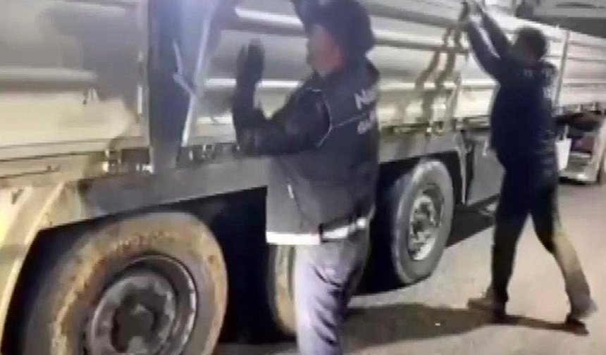 Gaziantep’te tırda yüklü şüpheli madde sevkiyatı ortaya çıktı