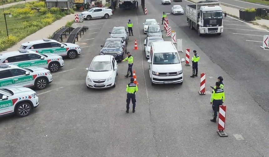 Gaziantep'te dev operasyon: Çok sayıda kaçak malzeme ele geçirldi