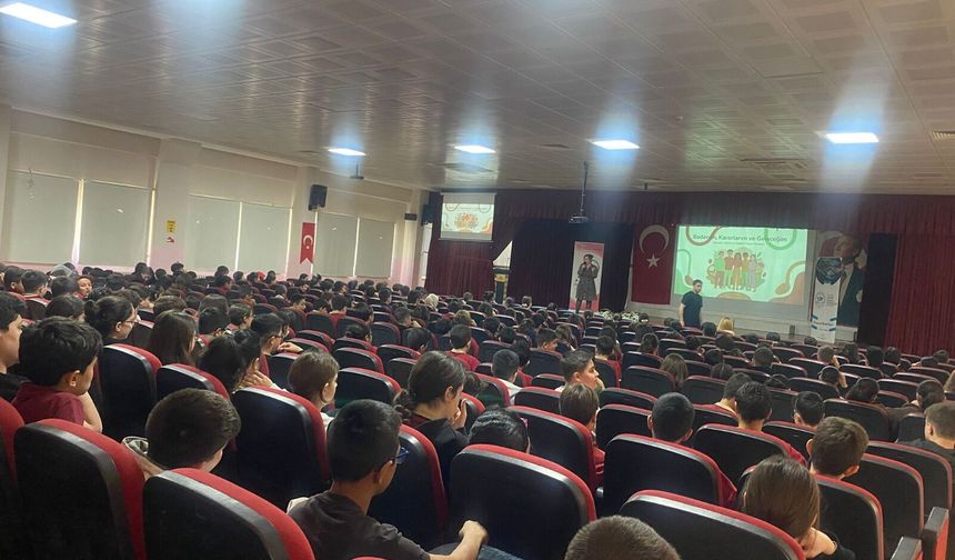GİBTÜ Bilim Söyleşileri 26 okulda binlerce öğrenciye ulaştı