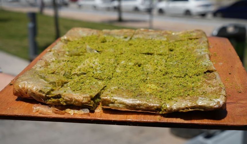 Gaziantep’in tescilli katmeri kahvaltıların gözdesi