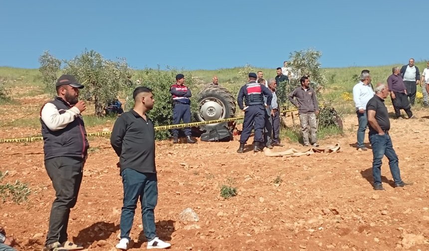 Nizip’te feci kaza: Devrilen traktör can aldı