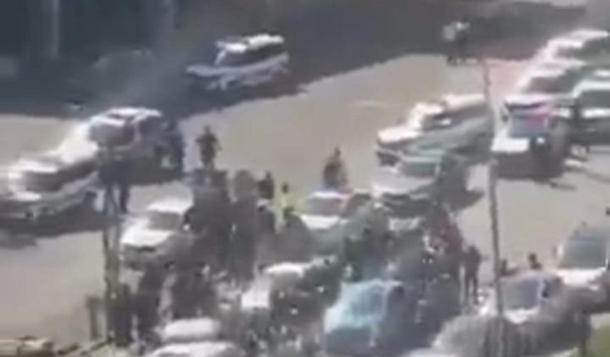 Oto Galericiler Sitesi’nde silahlı kavga: Yaralılar var...