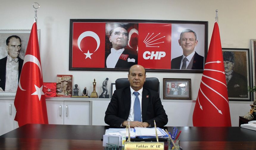 Açar: Gençler geleceğe kaygıyla bakıyor