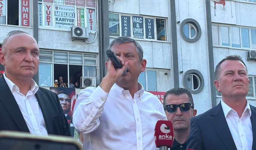 Özgür Özel Gaziantep'te Halkla Güç Gösterisi Yaptı
