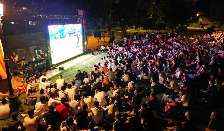 Büyükşehir’de milli maç heyecanı
