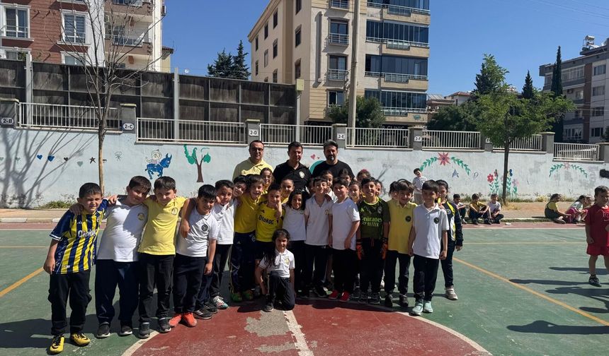 Emniyet Müdürü Özcan öğrencilerle buluştu