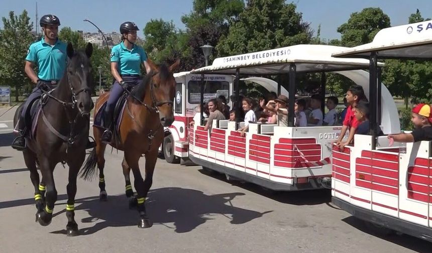 Gaziantep'te atlı jandarmalar görev başında
