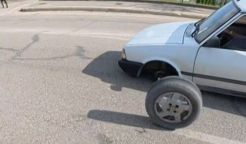 Gaziantep’te trafikte ilginç anlar: Lastik yerinden çıktı