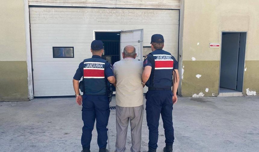 Aranan 2 hükümlü kıskıvrak yakalandı