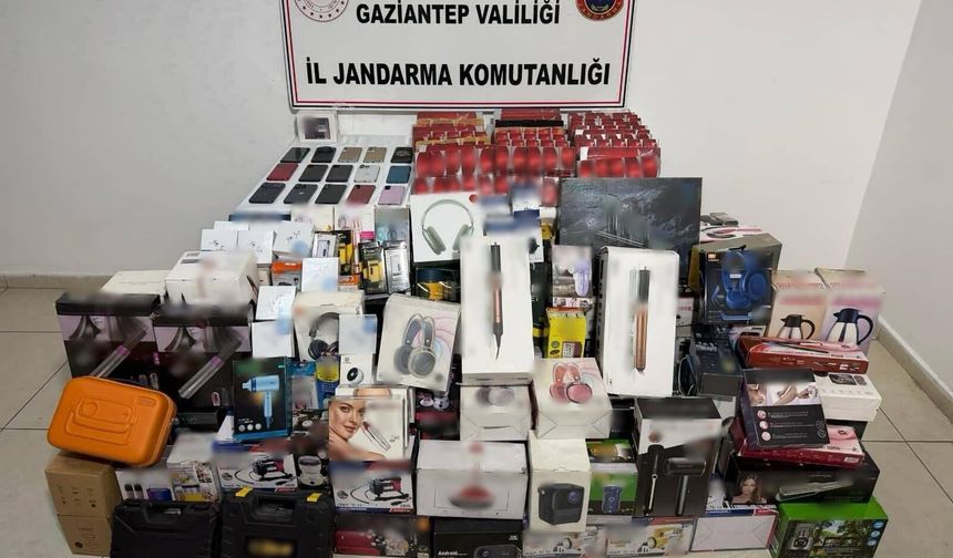 Binlerce kaçak ürün ele geçirildi