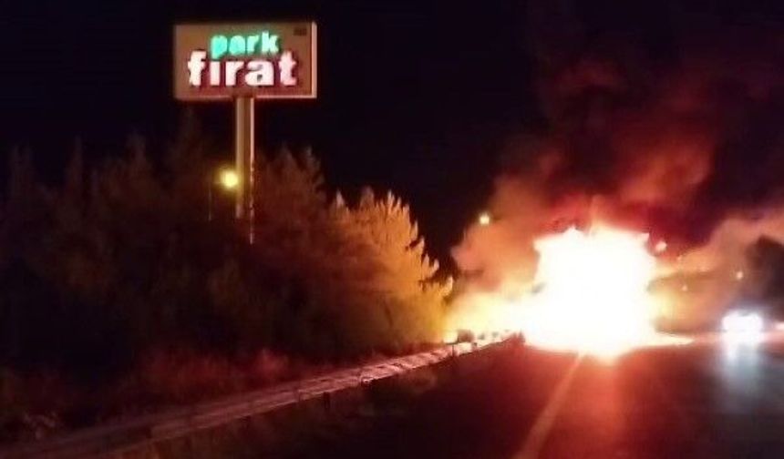 Otoyolda seyir halindeki tır alev aldı