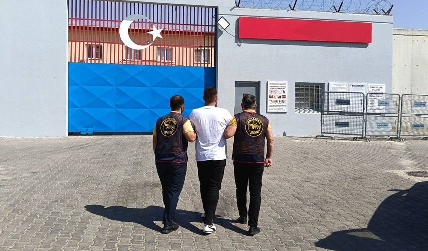 11 yıl aranan şahıs kıskıvrak yakalandı