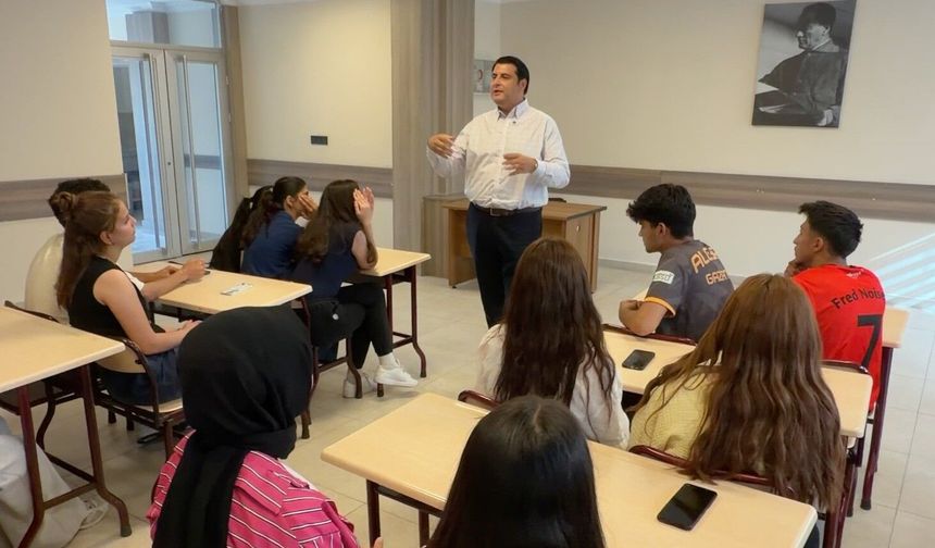 Yılmaz’dan öğrencilere destek mesajı