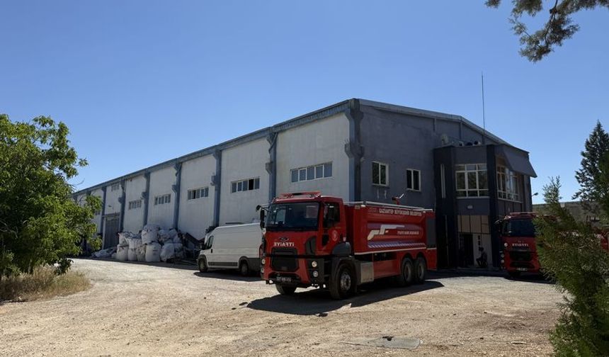 Gaziantep’te tekstil fabrikasında yangın paniği