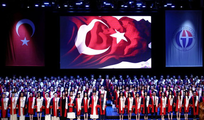 200 genç doktor hekimliğe ilk adımını attı