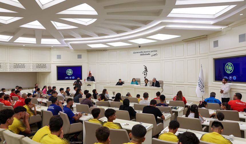 Şahin'den şampiyon sporculara tam destek
