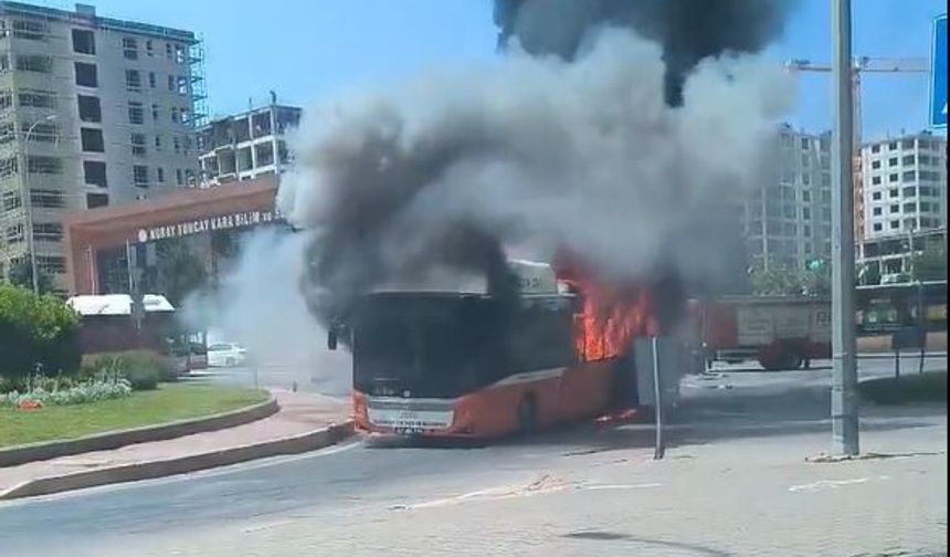 Gaziantep'te korkutan otobüs yangını