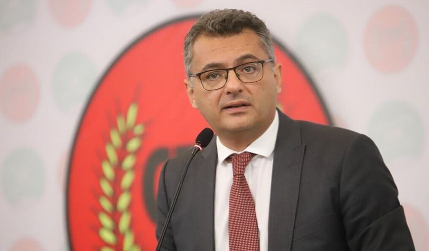 KKTC Cumhurbaşkanı Tufan Erhürman, bir etkinlik sırasında fenalaştı