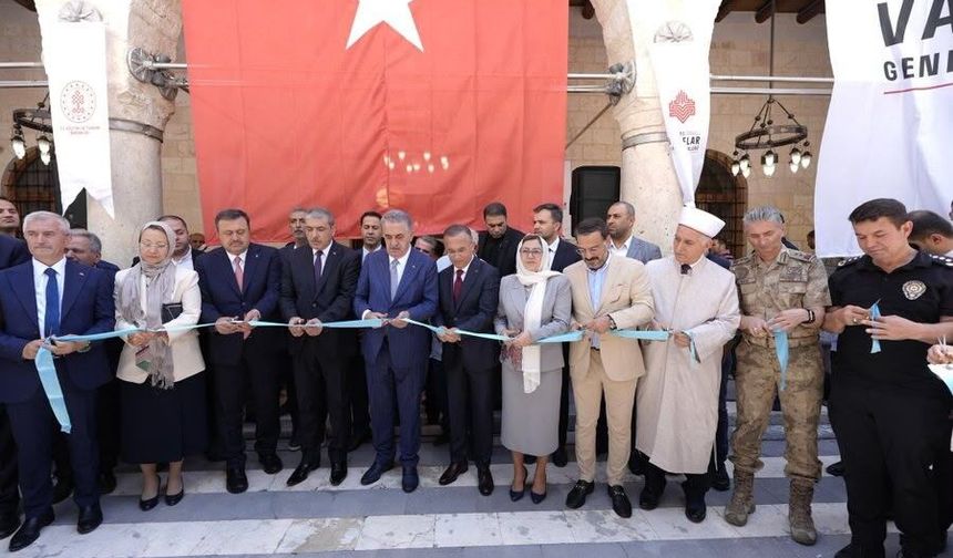Gaziantep’te Ömeriye Camii yeniden ibadete açıldı