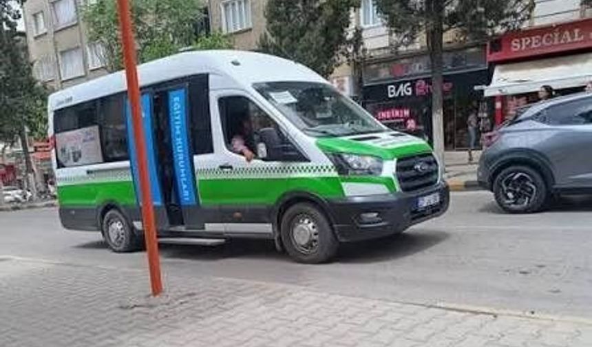 Gaziantep Nizip hattında minibüsçüler kontak kapatıyor