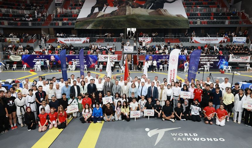 Gaziantep'te Kulüpler Taekwondo Şampiyonası başladı