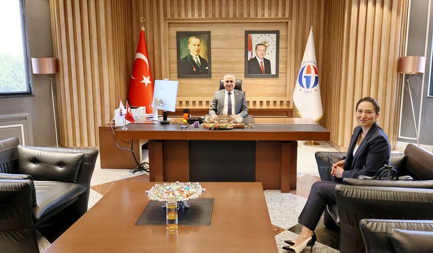 Rektör Doğan, TÜBİTAK desteğkli proje ekibini ağırladı