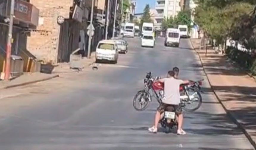 Gaziantep'te trafikte şaşkına çeviren görüntü