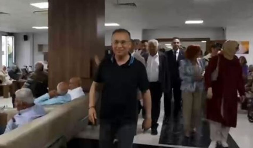 Vali Çeber huzurevinde yaşlılarla moral gecesinde buluştu