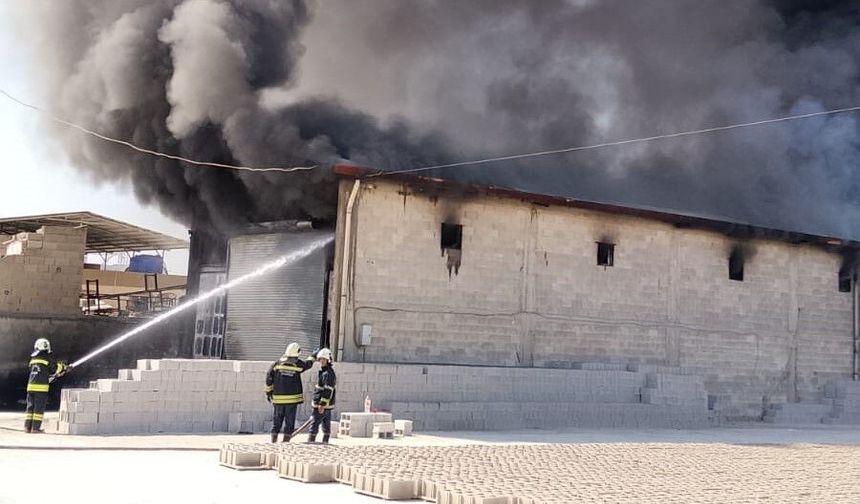 Gaziantep'te atık yağ tesisini alevler sardı